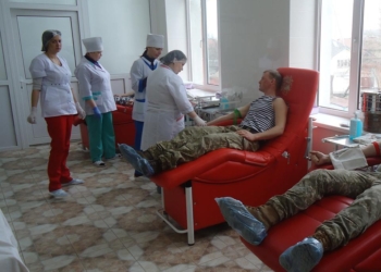Артиллеристы ВМС сдали кровь для нужд Николаевского военного госпиталя