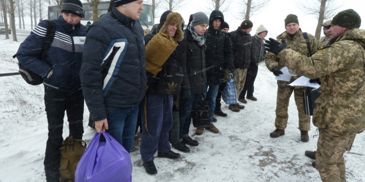 Только практическая боевая подготовка «в поле»: Николаевщина оправила в учебные центры и воинские части более 250 резервистов