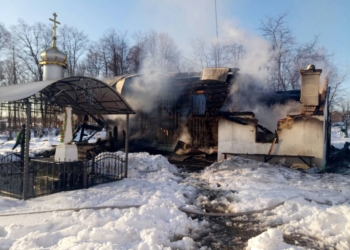 На Буковине сгорела деревянная церковь