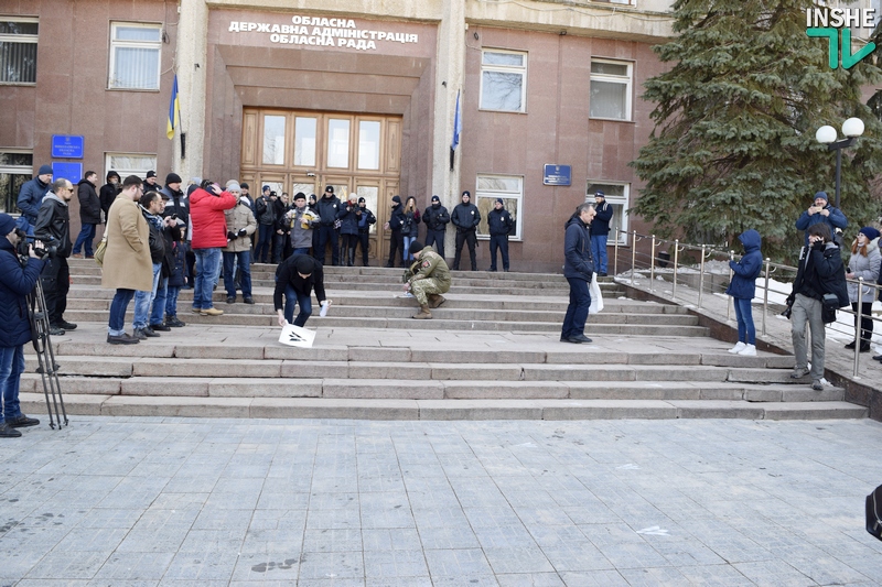 В Николаевскую ОГА теперь ведут самолетики. И убрать их будет трудно 24