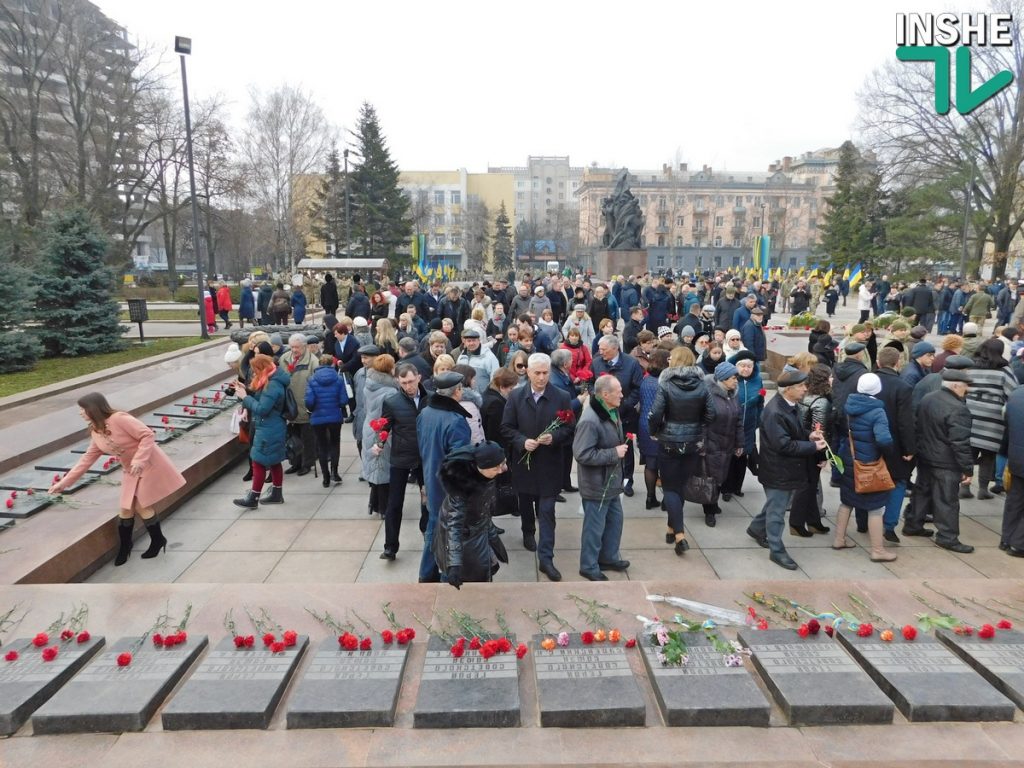 День освобождения Николаева от немецко-фашистских захватчиков отметили возложением цветов к Вечному огню 29