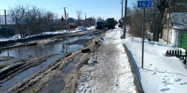 Жители Воссиятского на Николаевщине требуют ремонта трассы Николаев-Кропивницкий – 26 марта они перекроют дорогу