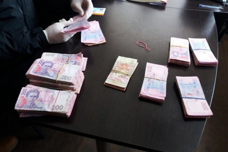 В Запорожской области задержали налоговика, вымогавшего взятку в 250 тыс грн 1