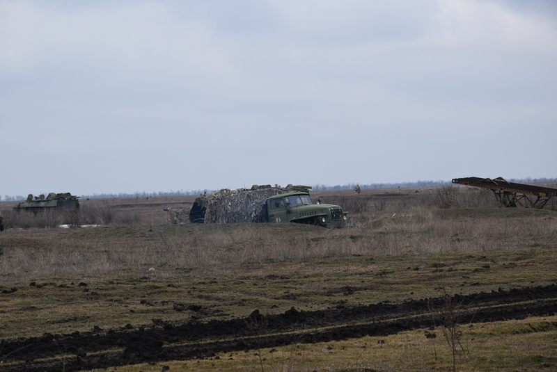 На Николаевщине с подразделениями отдельной механизированной бригады проведены тактико-строевые занятия 6