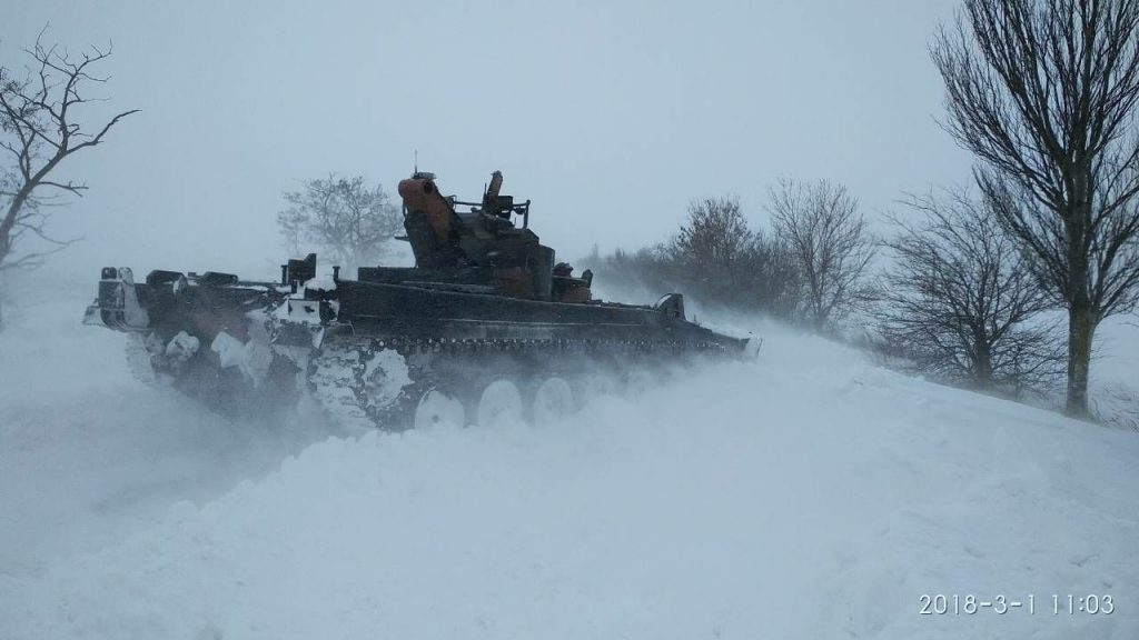 На Николаевщине по-прежнему обесточены 40 населенных пунктов, а из снежных заносов достали 80 авто, в том числе 8 машин скорой помощи 3