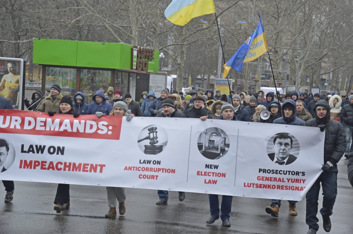 Акция сторонников Саакашвили в Николаеве: Потасовки из-за музыки, обвинения власти в провокациях 28