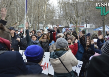 Воспитанники, их родители и тренеры ДЮСШ «Зоря» потребовали уволить директора спорткомплекса