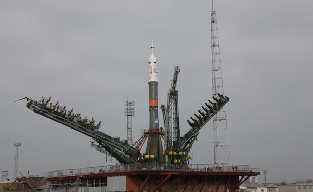 Россия запустила ракету с экипажем для МКС