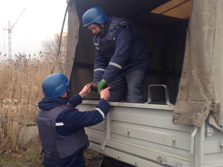 Вчера в Николаеве в людном районе нашли мину времен прошлой войны 4