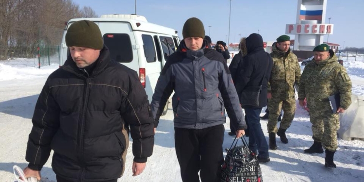 Обмен состоялся. Похищенные спецслужбами РФ украинские пограничники уже на Родине