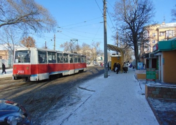 В Николаеве ищут пенсионерку, у которой в январе в трамвае украли кошелек