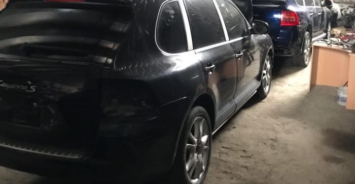 Прокуратура раскрыла схему нелегального импорта Porsche Cayenne в Украину