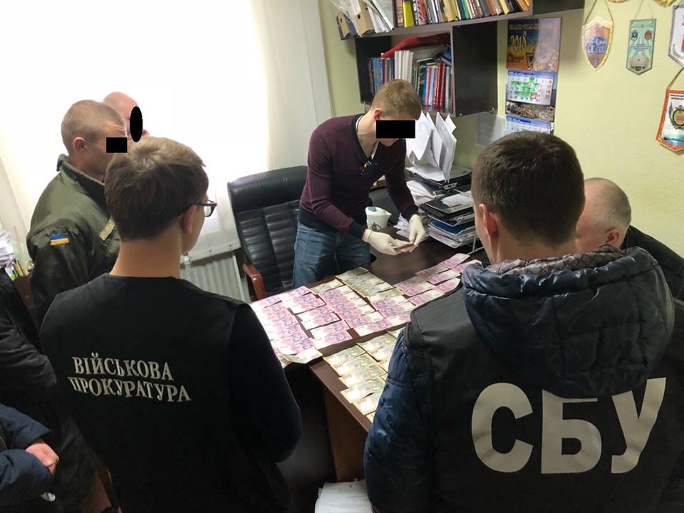 СБУ задержала бывшего директора завода им. 61 коммунара за попытку подкупить военного прокурора 1