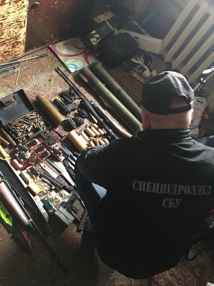 В Одессе задержали торговцев оружием из АТО 9