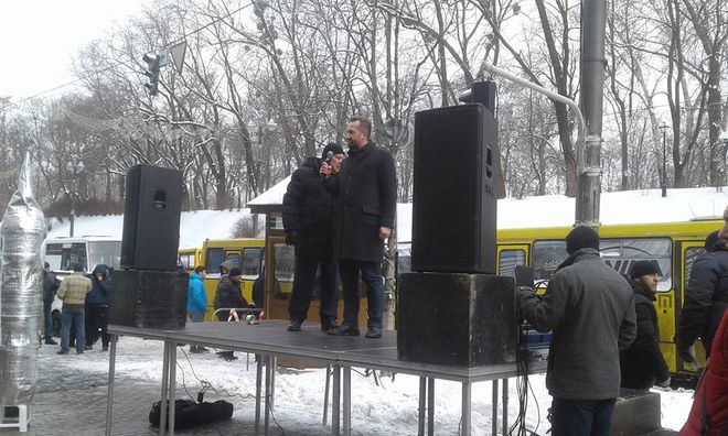 "Omeloop". В Киеве протестовали против Омеляна и пожелали ему самому улететь в космос 5
