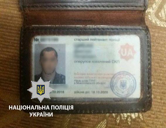 На Николаевщине двое полицейских требовали ежемесячную взятку с наркозависимого в размере 30 тыс.грн. 7