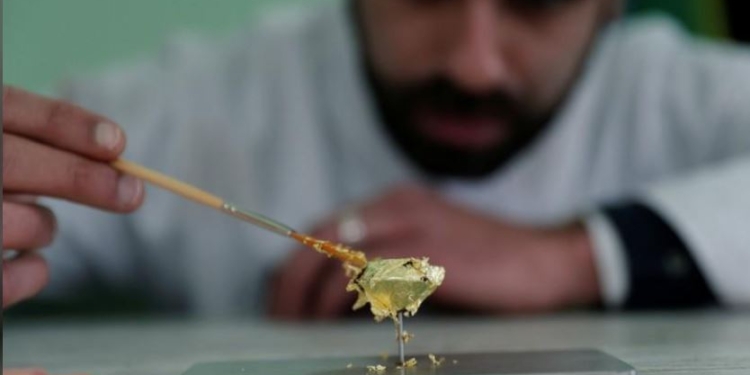 Почти $10 тыс. за одну конфетку. В Португалии сделали самую дорогую в мире сладость. Из чего?