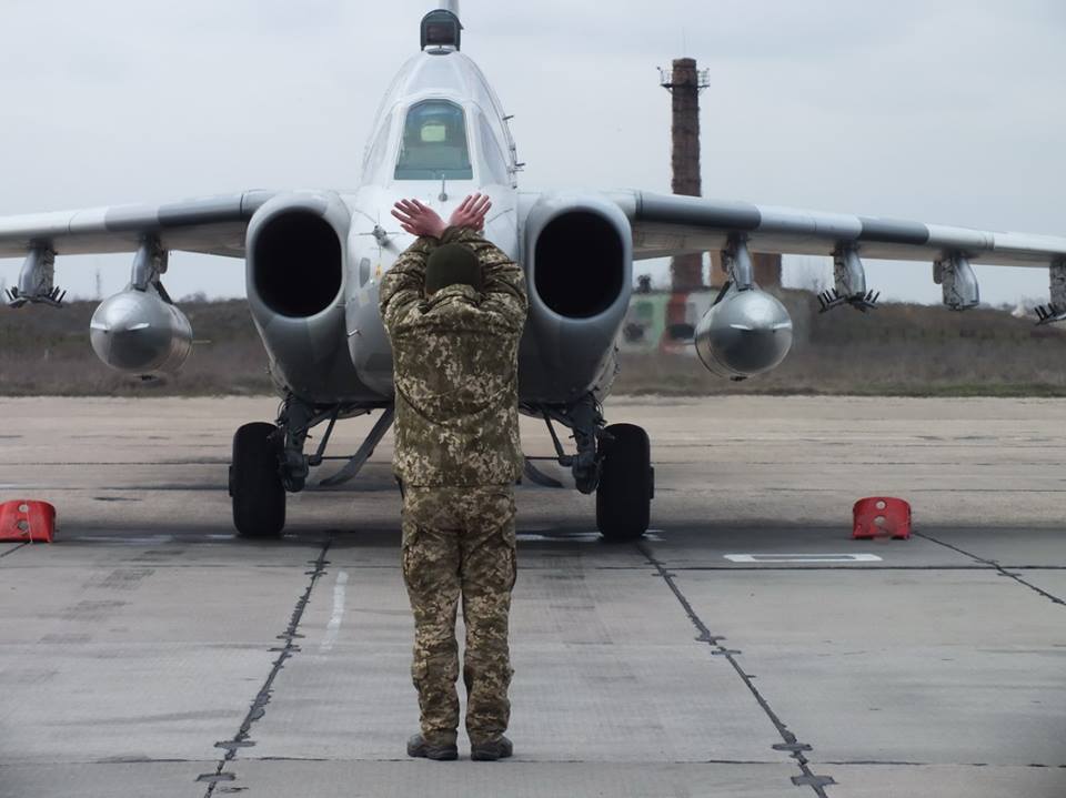 На Николаевщине военные летчики-штурмовики совершенствовали свое мастерство 8