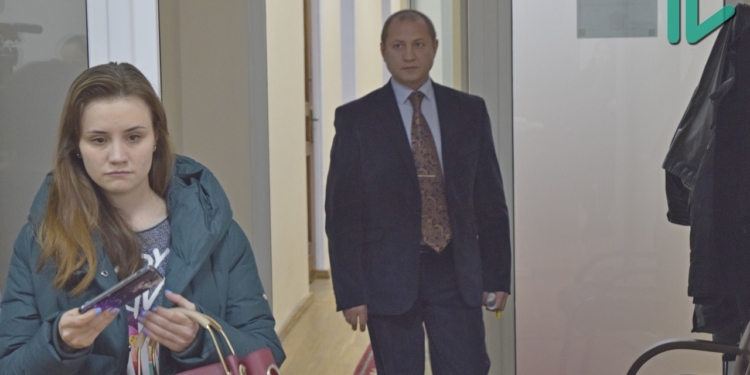 Казакова не намерена продлевать контракт с директором «Центра защиты животных»