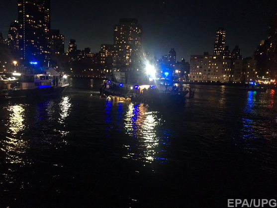 В Нью-Йорке в реку упал вертолет. Одного спасли. ОБНОВЛЕНО 1