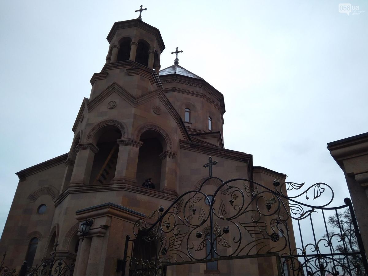 Крупнейший в Европе армянский храм открыли в Днепре