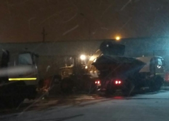 В Николаеве снова идет снег. Коммунальные службы города вышли на борьбу с непогодой