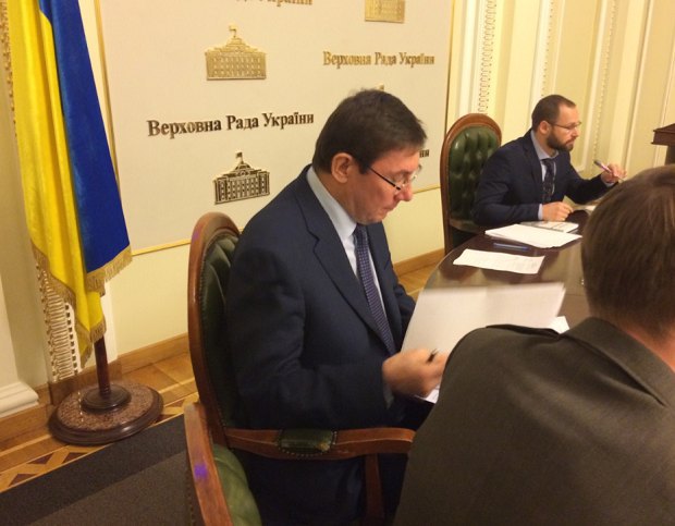 Комитет согласился на снятие неприкосновенности и арест Савченко 1