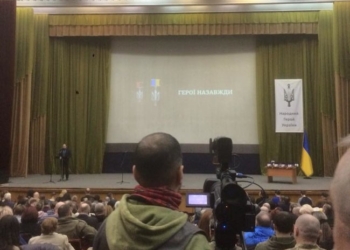 Двое николаевцев получили награду Народный герой Украины