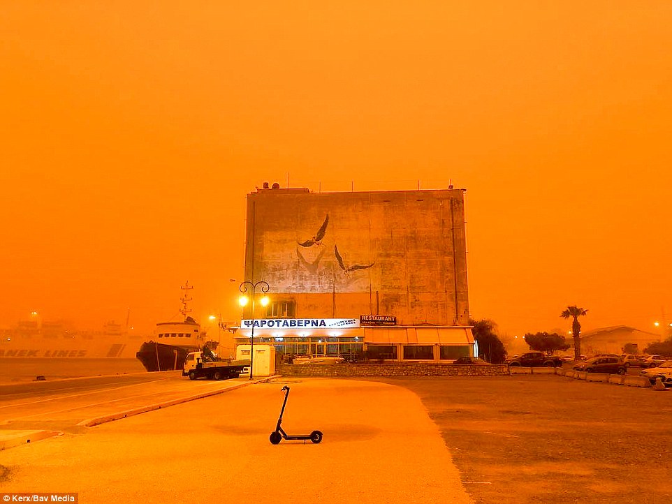 «Оранжевое небо, оранжевое море, оранжевая зелень»: во что превратился Крит из-за пыли из Сахары 15