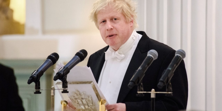 Борис Джонсон: В мире стало слишком много стран, ощущающих пагубные действия России