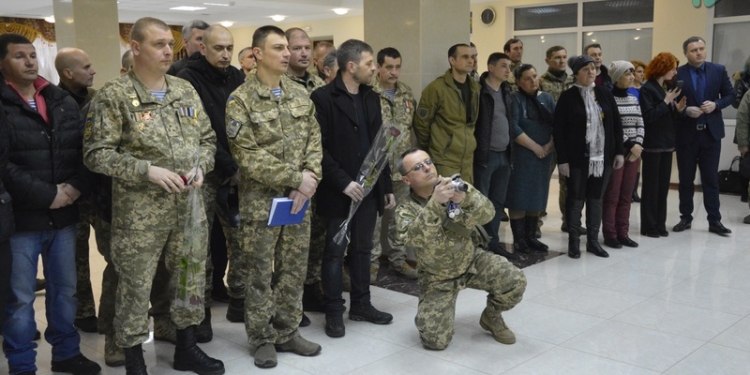 День добровольца в Николаеве: в ОГА наградили украинских добровольцев