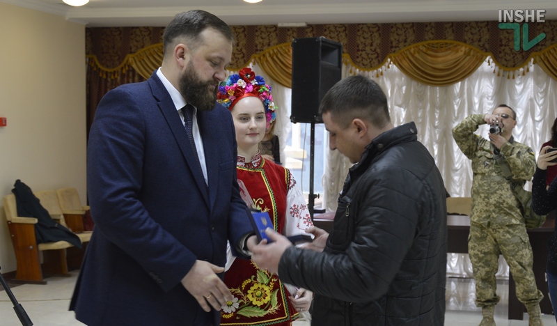 День добровольца в Николаеве: в ОГА наградили украинских добровольцев 11