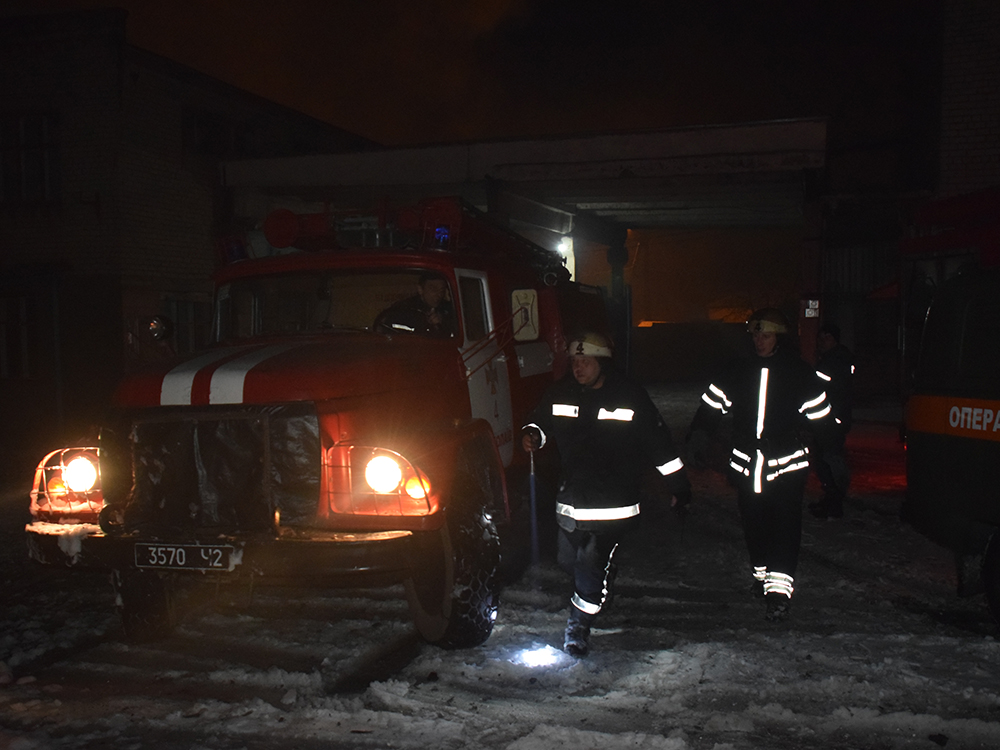В Николаеве сгорел грузовик Volvo с прицепом 1