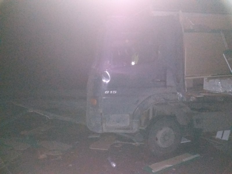 В Кривоозерском районе столкнулись 2 грузовика, дорогу залило топливом 3