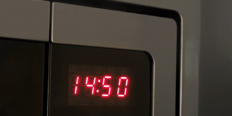 Ссора Сербии с Косово замедлила время во всей Европе