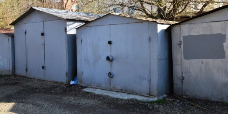 По 7 адресам в Николаеве планируют снести металлические гаражи. Если их владельцы не докажут законности их установки