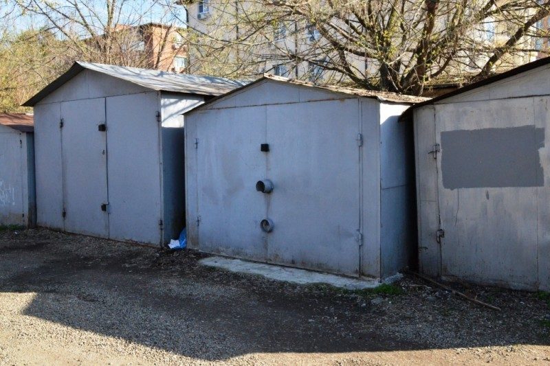 По 7 адресам в Николаеве планируют снести металлические гаражи. Если их владельцы не докажут законности их установки