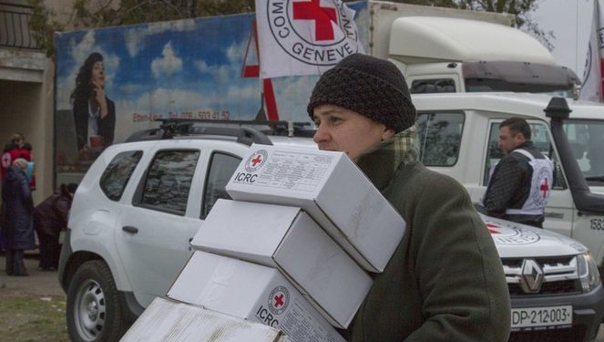 Красный Крест направил в оккупированные районы Донбасса более 200 тонн гумпомощи