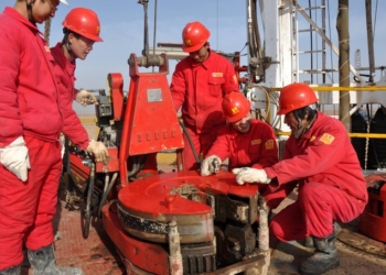 Китайская компания приступила к выполнению контракта – бурению в Украине 24 газовых скважин