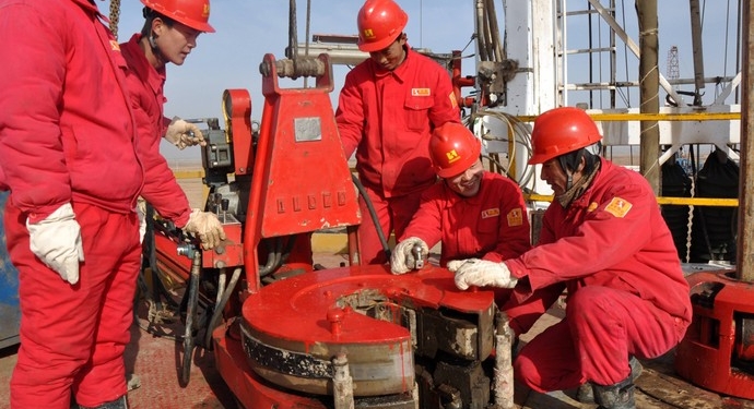 Китайская компания приступила к выполнению контракта – бурению в Украине 24 газовых скважин