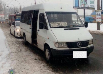В Николаеве пьяного водителя маршрутки удалось задержать благодаря пассажирам
