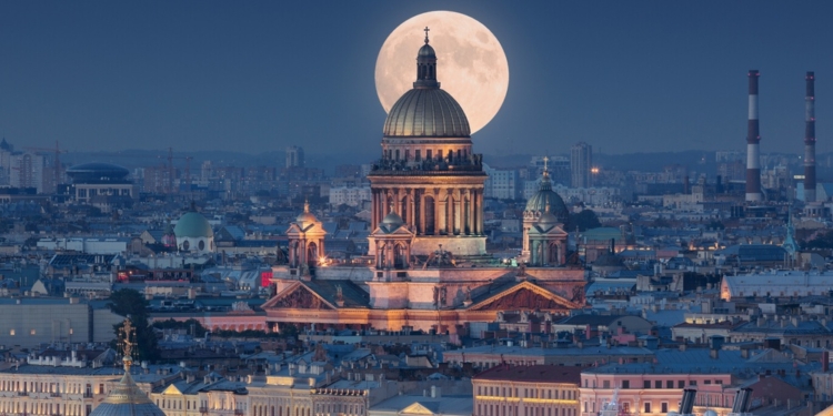 Прибыльное невежество. Почти 3 года в РФ работало “консульство” несуществующего государства – продавало паспорта и права