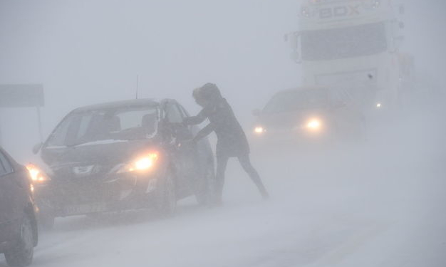 Снежная буря лютует на восточном побережье США: 1,5 млн. человек без света, девять погибших