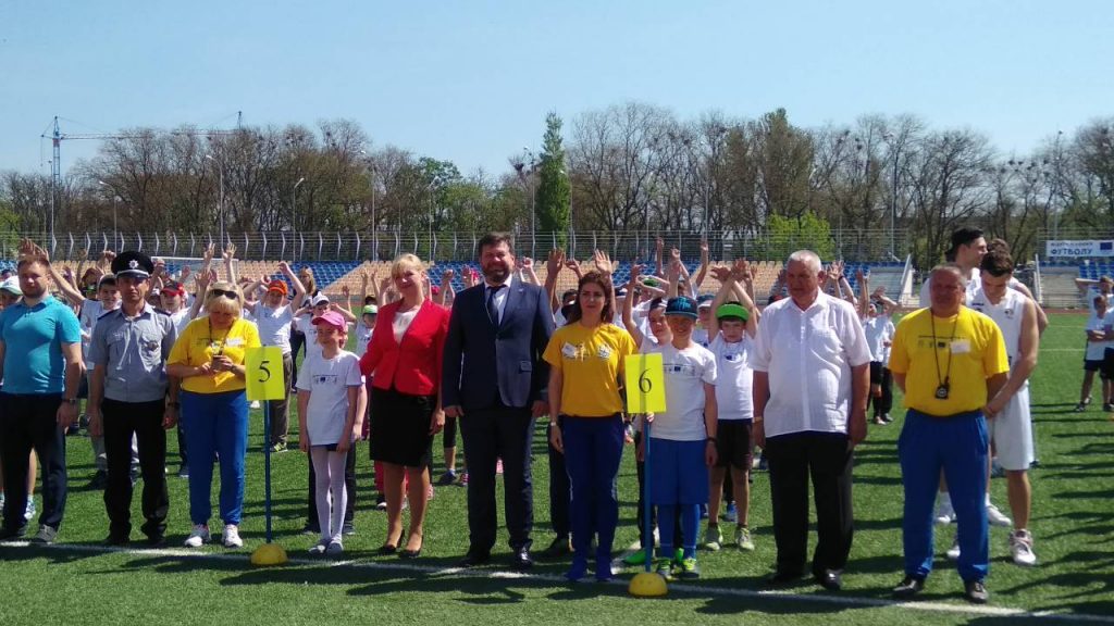 В Николаеве провели открытые уроки футбола для детей 7