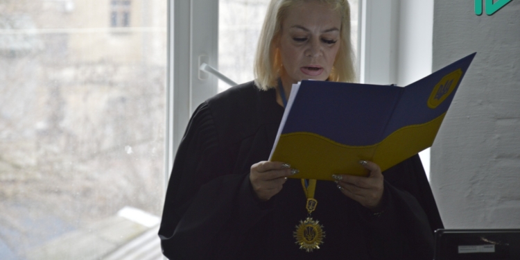 Суд постановил немедленно восстановить Сенкевича в должности мэра Николаева