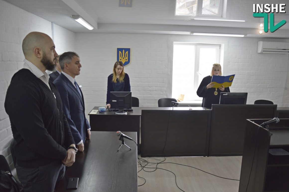 Суд постановил немедленно восстановить Сенкевича в должности мэра Николаева 1