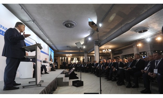 Порошенко считает, что местная власть должна разделить с ним, Радой и Кабмином ответственность за будущее страны