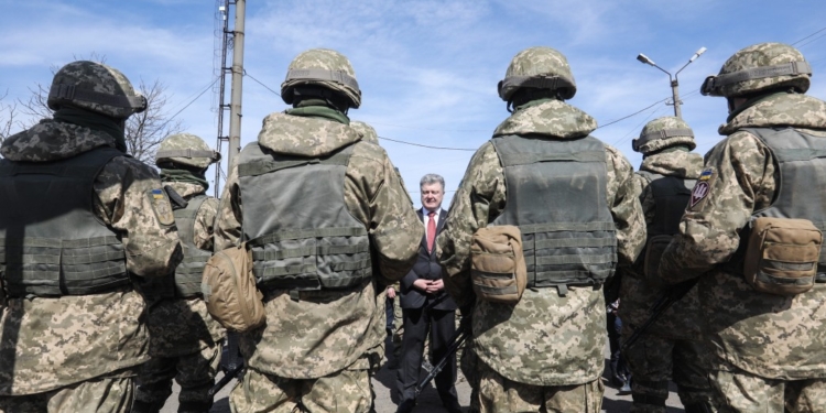 В Вербное воскресенье Президент Украины передал бойцам николаевской «79-ки» и Нацгвардии пасхальные корзины от своей супруги