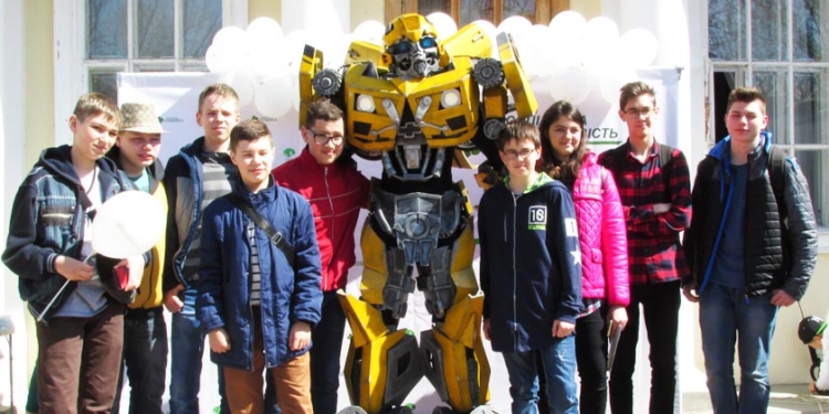 Играя, создавать: как в Николаеве проходил первый фестиваль STEM-образования