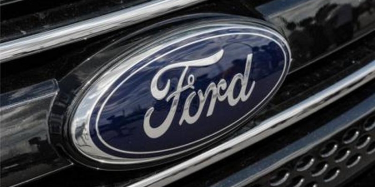 Ford отзывает 350 тысяч внедорожников и грузовиков из-за возможных проблем с переключением передач